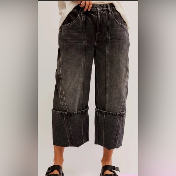 NWT Free People, We The Free Olsen Cuffed Crop Barrel Jeans, Multiple Sizes - Picture 2 of 11